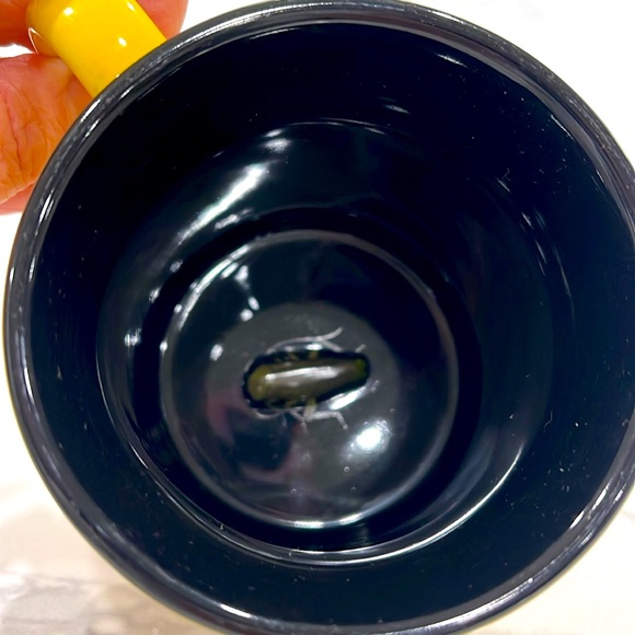 90’s Fear Factor yellow bug mug - Picture 4 of 5